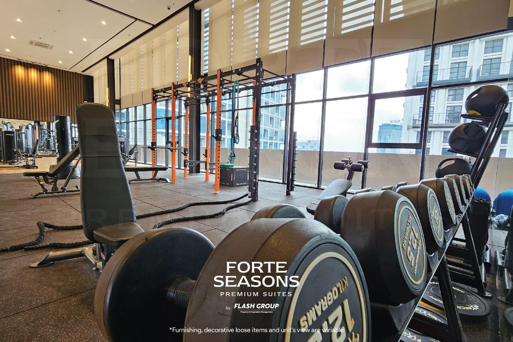 Forte Seasons Mossaz Premium Suites Петалінг-Джая Екстер'єр фото